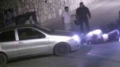 Üsküdar'da yol verme yüzünden başlayan tartışma, sürücülerden birinin geri manevra