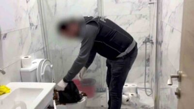 Sakarya'da polisin düzenlediği uyuşturucu operasyonlarında R.B. (25), E.Ö. (33) ve