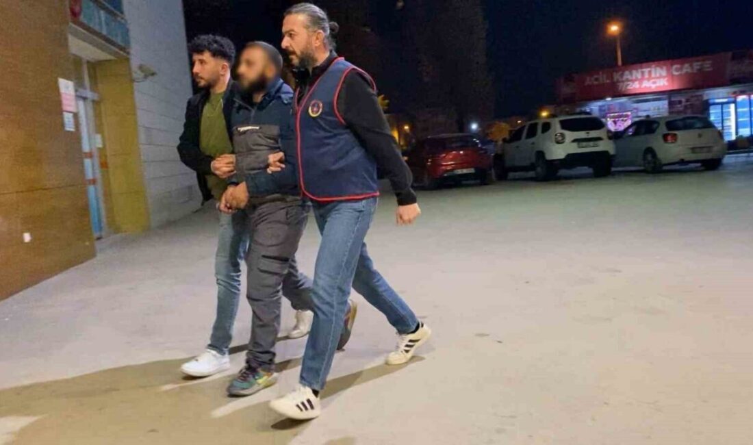 Bursa'nın İnegöl ilçesinde, jandarma tarafından durdurulan otobüste Sezer K. (40)