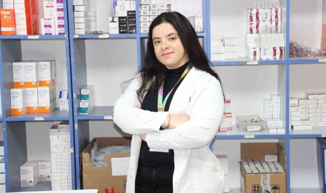 Sivas Devlet Hastanesi'nden Eczacı Makbule Mine Özyazıcı, Türkiye'de antibiyotik kullanımının