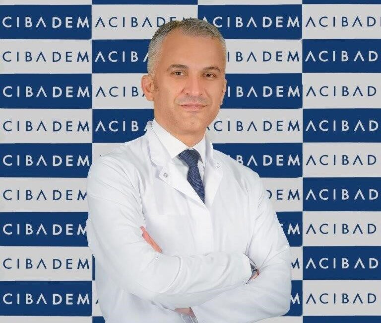 B12 Vitamini Eksikliği: Halsizlik ve Unutkanlık Şikayetleri Ciddiye Alınmalı İç Hastalıkları ve Yetişkin Hematoloji Uzmanı Prof. Dr. Soner Solmaz,