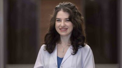 Uzman Diyetisyen Ayça Sena Yılmaz, akşamları televizyon başında abur cubur