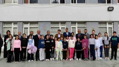 Amasya Valisi Önder Bakan, 24 Kasım Öğretmenler Günü dolayısıyla yaptığı