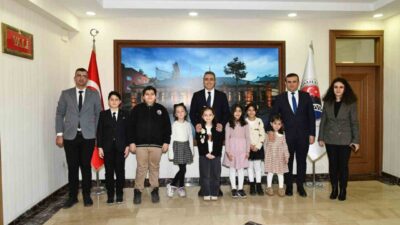 Ardahan Valisi Hayrettin Çiçek, 20 Kasım Dünya Çocuk Hakları Günü'nde