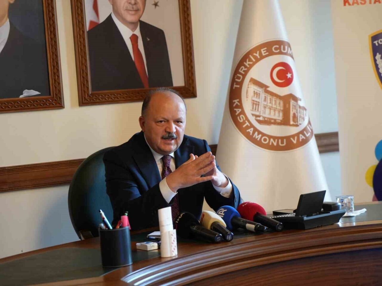 Kastamonu'da "Hayata Renk Verelim" projesi tanıtıldı. Vali Meftun Dallı, uyuşturucu