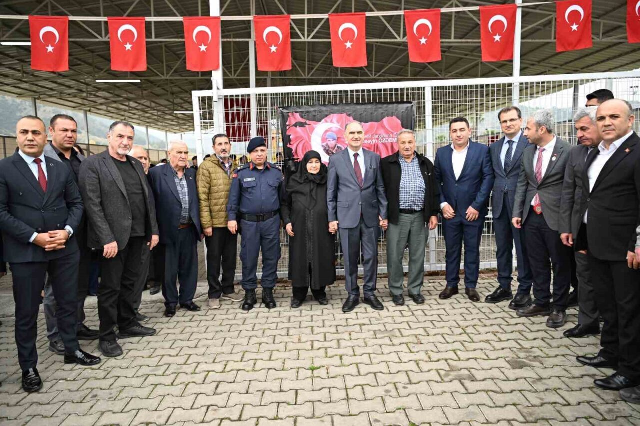 Manisa Valisi Vahdettin Özkan, Salihli’de Şehit Hüseyin Özdemir’in ailesinin düzenlediği