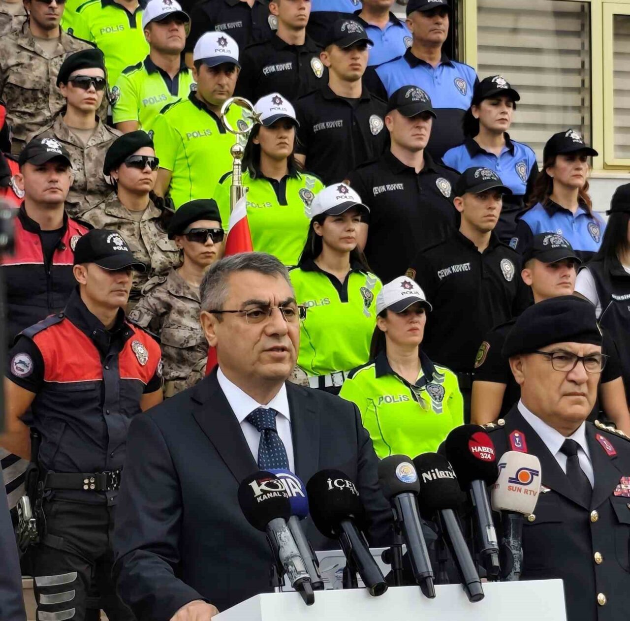 Mersin Valisi Atilla Toros, 2025'in ilk 10 ayında suç oranlarının