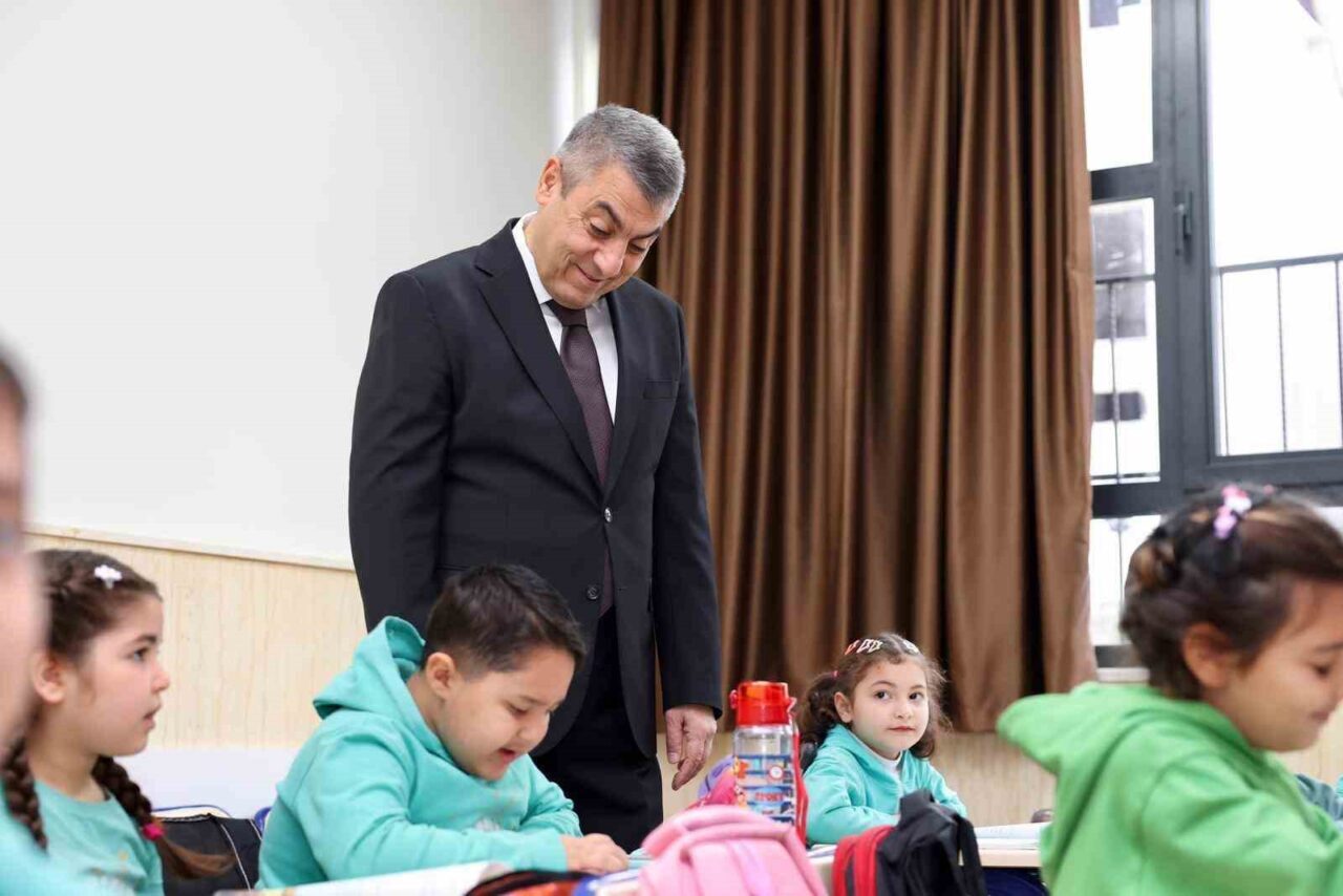 Mersin’de Depremden Etkilenen Dersliklerin Yerine Modern Okul İinşaatları Tamamlandı