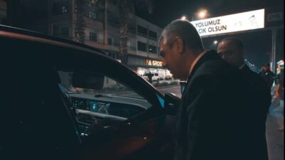 Mersin Valisi Atilla Toros, Tarsus'ta asayiş uygulaması gerçekleştirdi. 713 personelin