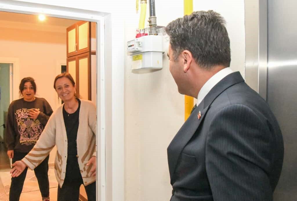 Sinem Durmaz, sosyal medya üzerinden Tunceli Valisi Şefik Aygöl ve