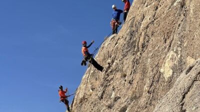 Türkiye Dağcılık Federasyonu tarafından Van'da düzenlenen çok ip boylu kaya