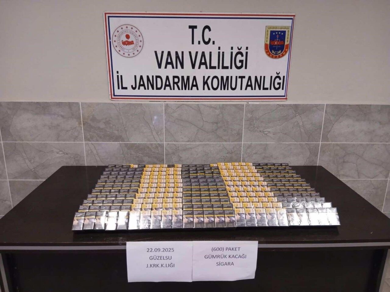 Van’ın Başkale ve Gürpınar ilçelerinde jandarma operasyonları kapsamında kaçak sigara