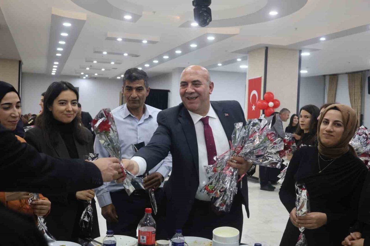 Van İl Milli Eğitim Müdürlüğü, "24 Kasım Öğretmenler Günü" için