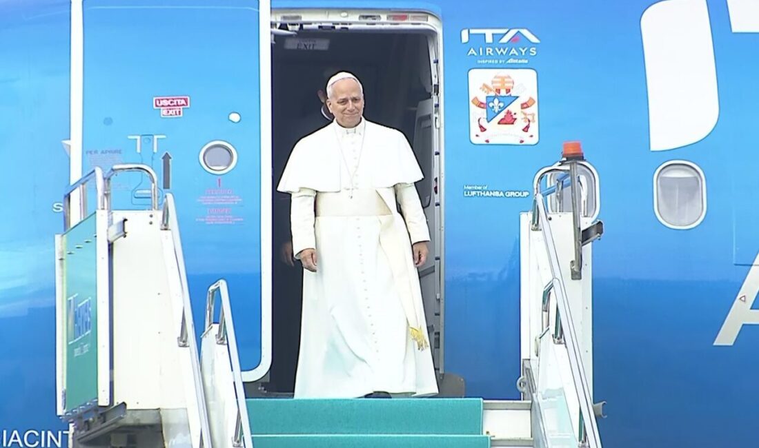 Vatikan Devlet Başkanı Papa 14. Leo'yu taşıyan uçak, Ankara'ya başarılı