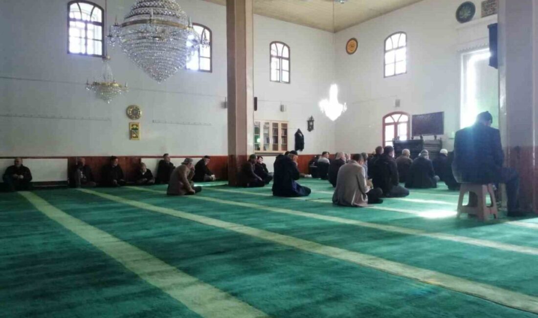 Aydıntepe'de İlçe Milli Eğitim Müdürlüğü tarafından Merkez Camii'de vefat eden