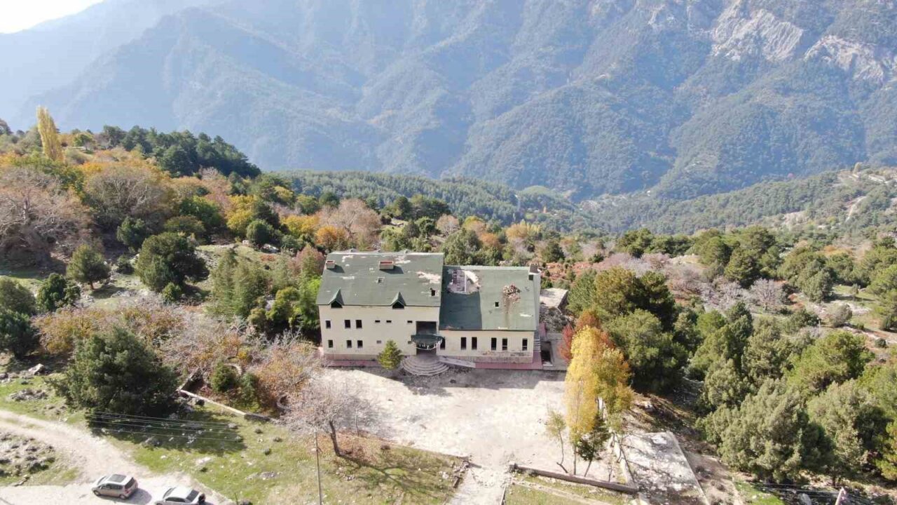 Aydın'daki Paşa Yaylası Oteli, 1989-1991 yılları arasında merhum Vali Recep