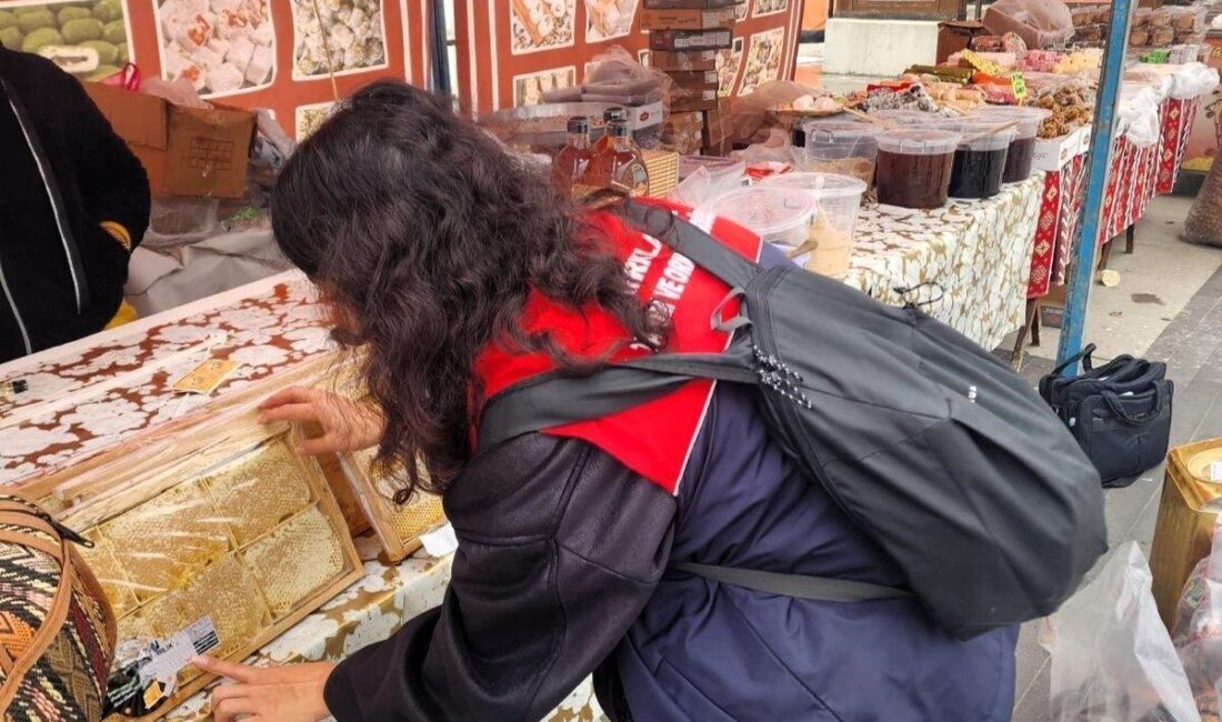 Vize’deki Yöresel Ürün Pazarında Mevzuata Aykırı Ürünler Üzerinde Yasal Süreç Başlatıldı Kırklareli'nin Vize ilçesindeki ürün pazarında yapılan denetimlerde, mevzuata aykırı bulunan