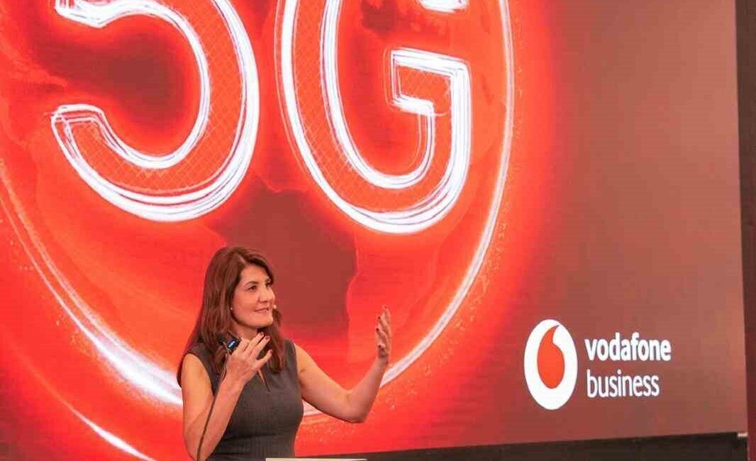 Vodafone Business, MEXT Teknoloji Merkezi’nde 5G Özel Mobil Şebekesinin Yenilikçi Çözümleri ile İş Dünyasına Hizmet Vermeye Başladı Vodafone Business, MEXT Teknoloji Merkezi'nde akıllı çözümlerle genişlettiği 5G Özel