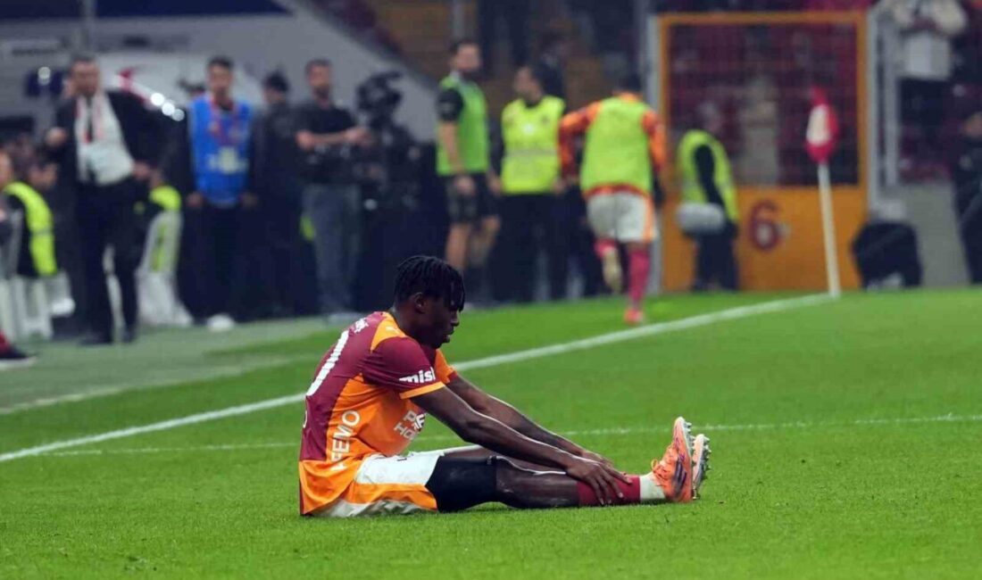 Galatasaray, Gençlerbirliği ile oynadığı maçta Wilfried Singo'nun sakatlanması üzerine 40.
