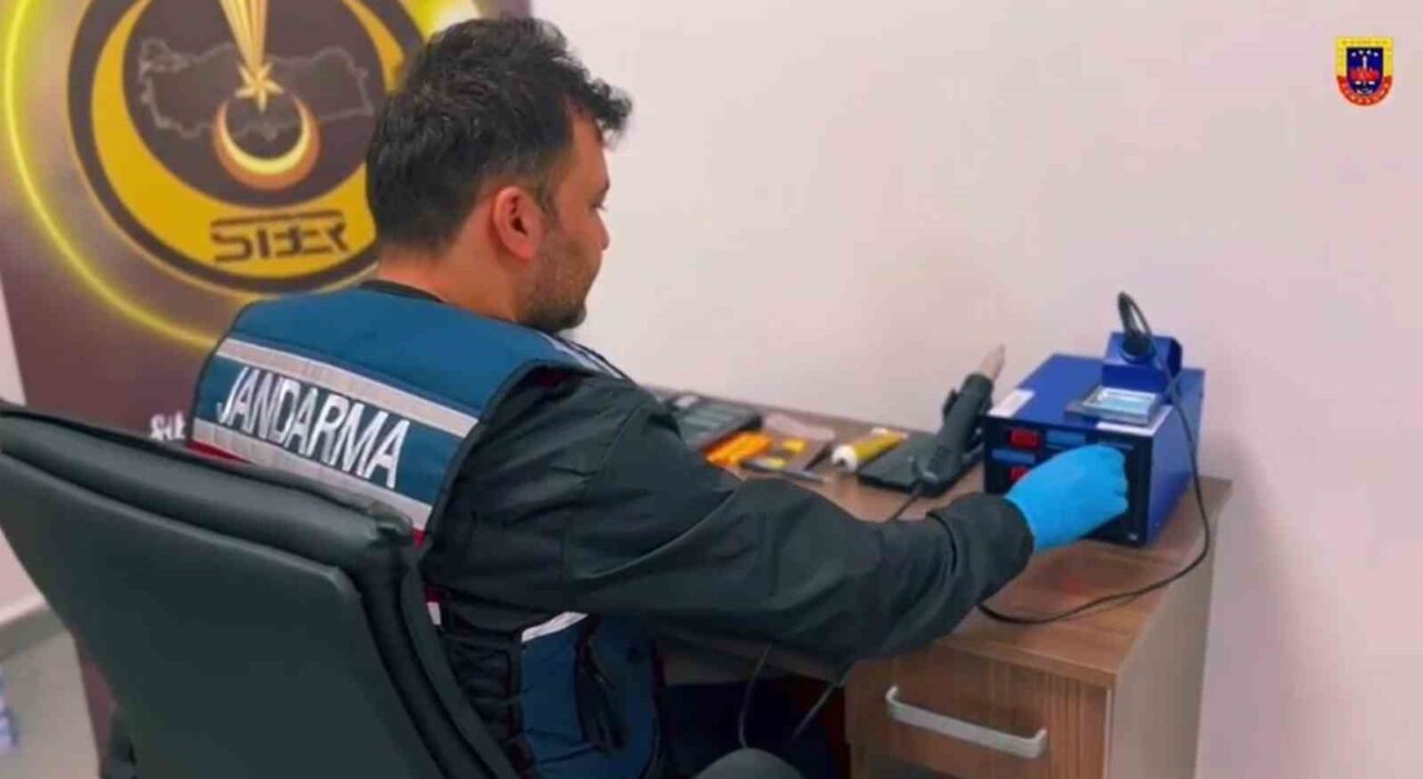 Yalova Merkezli Siber Dolandırıcılık Operasyonunda 10 Şüpheliden 8’i Tutuklandı