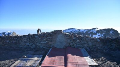Kırklar Dağı Mescidi, 24 Kasım'da çıkan yangında tamamen yanarken, Trabzon