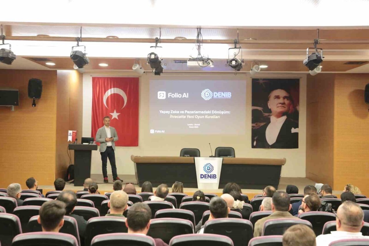 Denizli'de düzenlenen "Yapay Zeka ve Pazarlamadaki Dönüşüm" eğitimi, Cüneyt Bahadır'ın