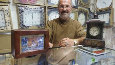 İstanbul ve Kilis'te 50 yıldır saat tamirciliği yapan Ali Bora,