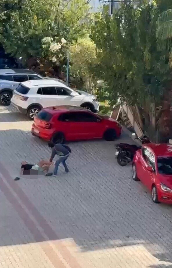 Antalya'nın Kaş ilçesinde Gökay S. (36), annesiyle ilişkisi olduğu iddia