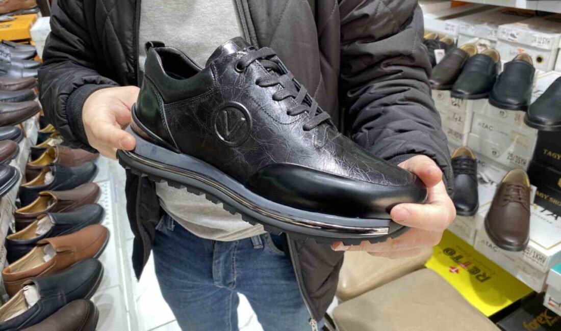 Eskişehir Ayakkabıcılar Odası'nın eski başkanı Nejat Madenoğlu, tüketicilere kusurlu ayakkabı