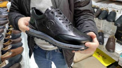 Eskişehir Ayakkabıcılar Odası'nın eski başkanı Nejat Madenoğlu, tüketicilere kusurlu ayakkabı