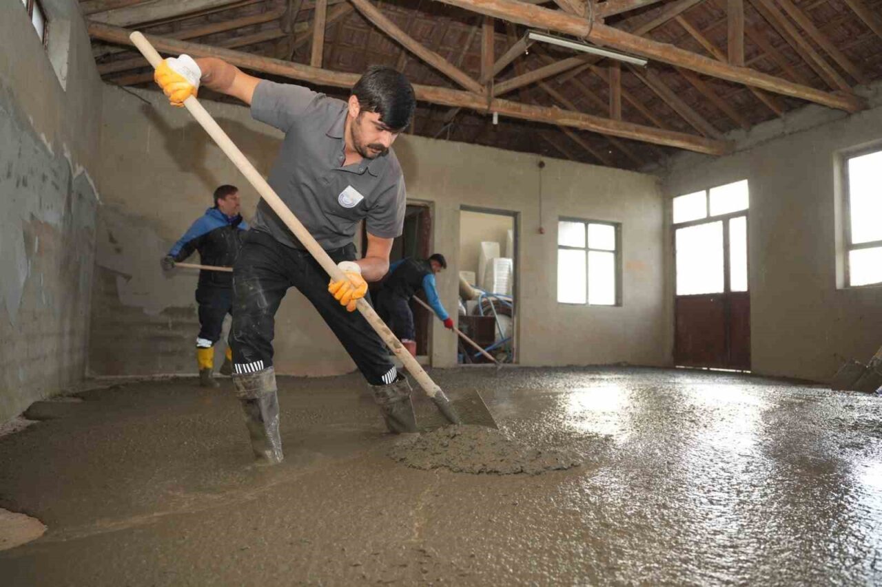 Yenişehir Belediyesi, Süleymaniye Mahallesi’nde Düğün Salonu Yenileme Projesine Başladı