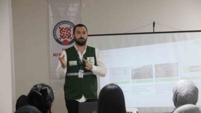 Yeşilay Şırnak Şubesi, Cizre'de gerçekleştirdiği seminerlerde bağımlılıkla mücadele konusunda halkı