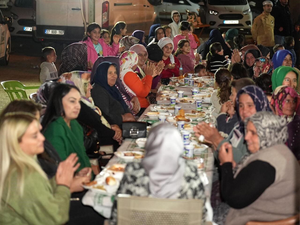 Şehitkamil Belediye Başkanı Umut Yılmaz, Kozluyazı Mahallesi'nde muhtarlar ve halkla