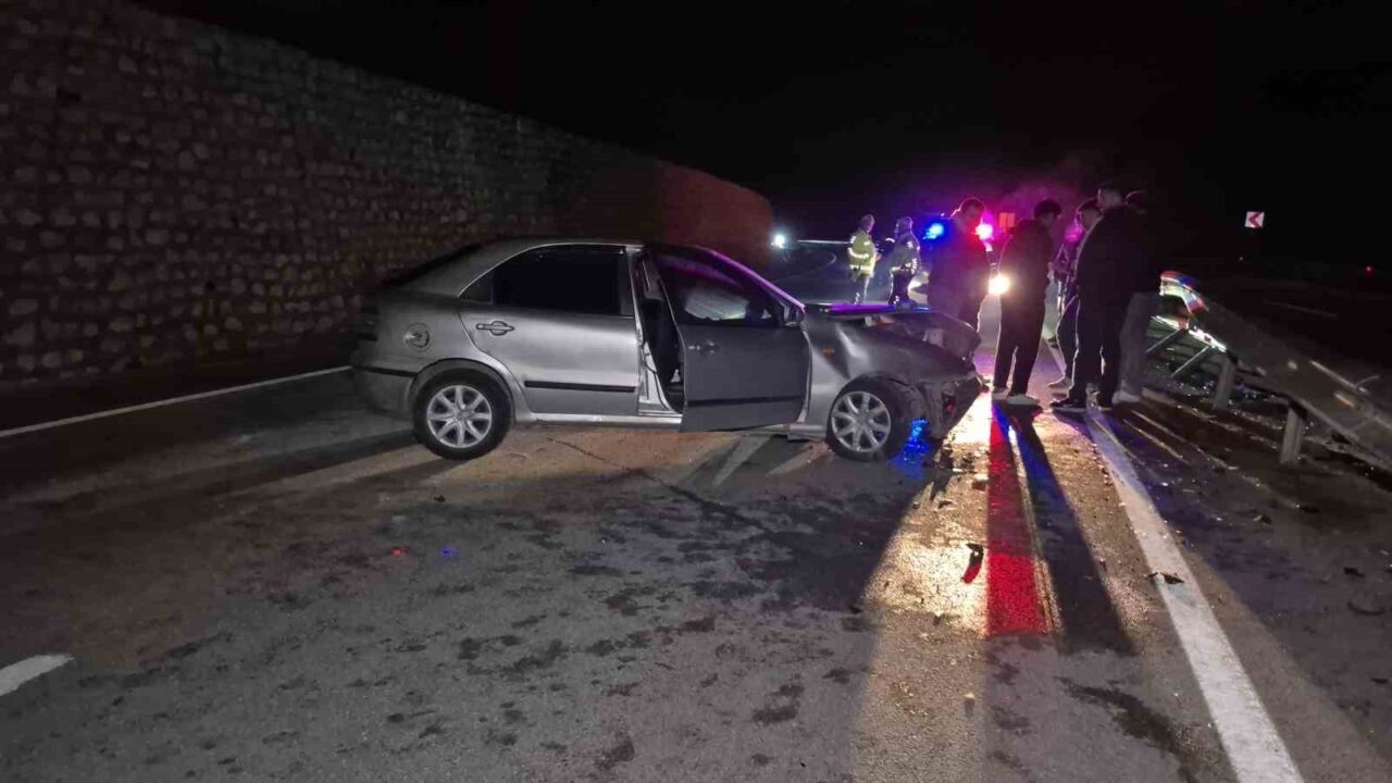 Bartın-Amasra kara yolunda yaban hayvanı nedeniyle meydana gelen kazada, V.K.