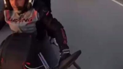 Giresun'da trafik magandaları, Karadeniz Sahil Yolu'nu kapatarak drift yaptı. O