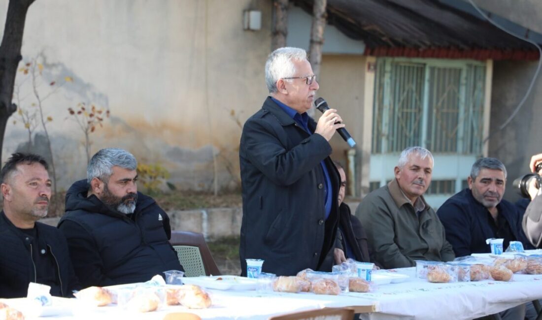 Kazım Arslan, 100. Yıl Sanayi Sitesi Esnafıyla Birlikte Çalışma İhtiyaçlarını Görüşerek Gelişim Vurgusu Yaptı Yozgat Belediye Başkanı Kazım Arslan, 100. Yıl Sanayi Sitesi esnafıyla