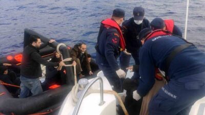 Muğla'nın Marmaris açıklarında, Türk sahil güvenlik ekipleri, Yunan unsurlarınca geri