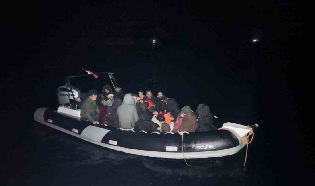 Muğla'nın Fethiye açıklarında, Sahil Güvenlik ekipleri tarafından Yunan unsurlarınca geri