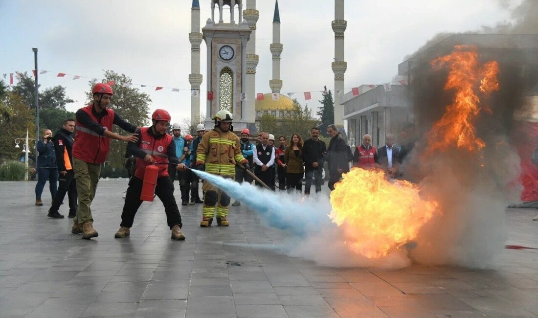 Yunusemre Belediyesi, olası bir 6.8 büyüklüğündeki deprem senaryosu için tatbikat