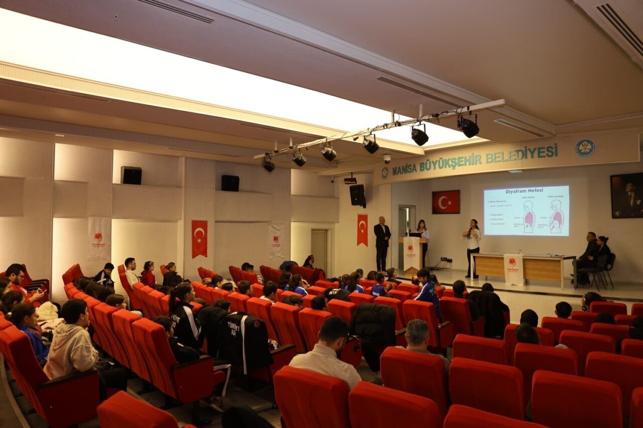 Yunusemre Belediyesi ve Manisa Celal Bayar Üniversitesi ortaklığında "Temiz Nefes