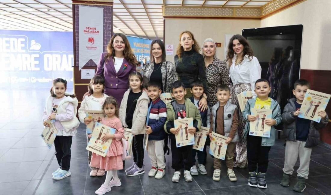 Yunusemre Belediyesi, Dünya Çocuk Hakları Günü’nde Eğitim Alan Çocuklar İçin Keyifli Bir Etkinlik Düzenledi Yunusemre Belediyesi, 20 Kasım Dünya Çocuk Hakları Günü'nde Ferdi Zeyrek