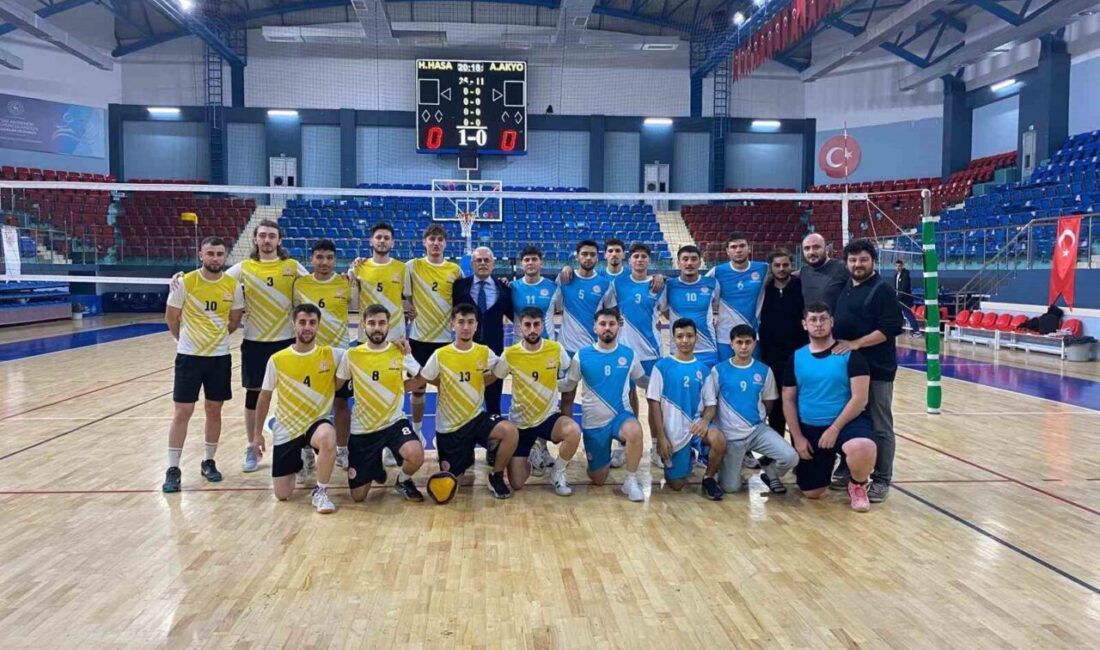 Düzce’de Yurtlig Erkek Voleybol Turnuvası, Öğrencilerin Coşkulu Mücadelelerine Ev Sahipliği Yapıyor Düzce'de düzenlenen Yurtlig Erkek Voleybol Turnuvası, Düzce Üniversitesi'nden yurtlarda kalan