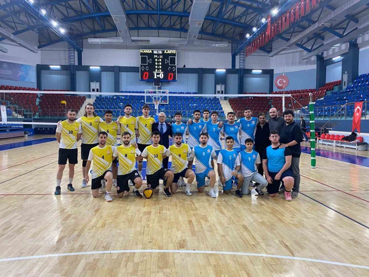 Düzce'de düzenlenen Yurtlig Erkek Voleybol Turnuvası, Düzce Üniversitesi'nden yurtlarda kalan
