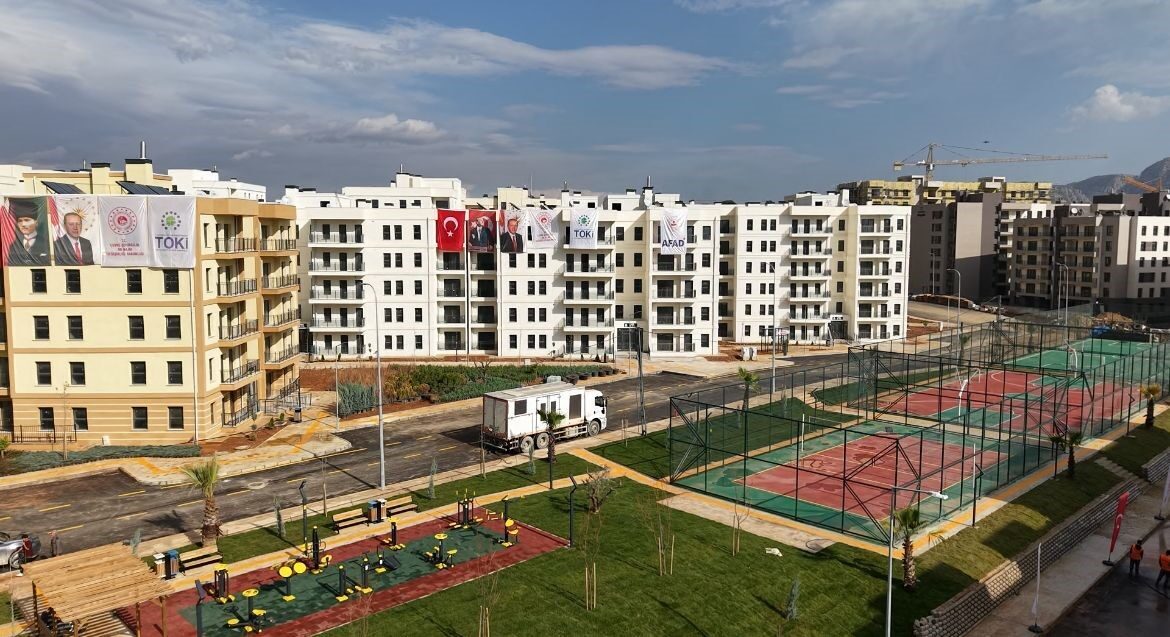 Hatay'da gerçekleştirilen 9’uncu kura çekiminde 11 bin 320 bağımsız bölümün