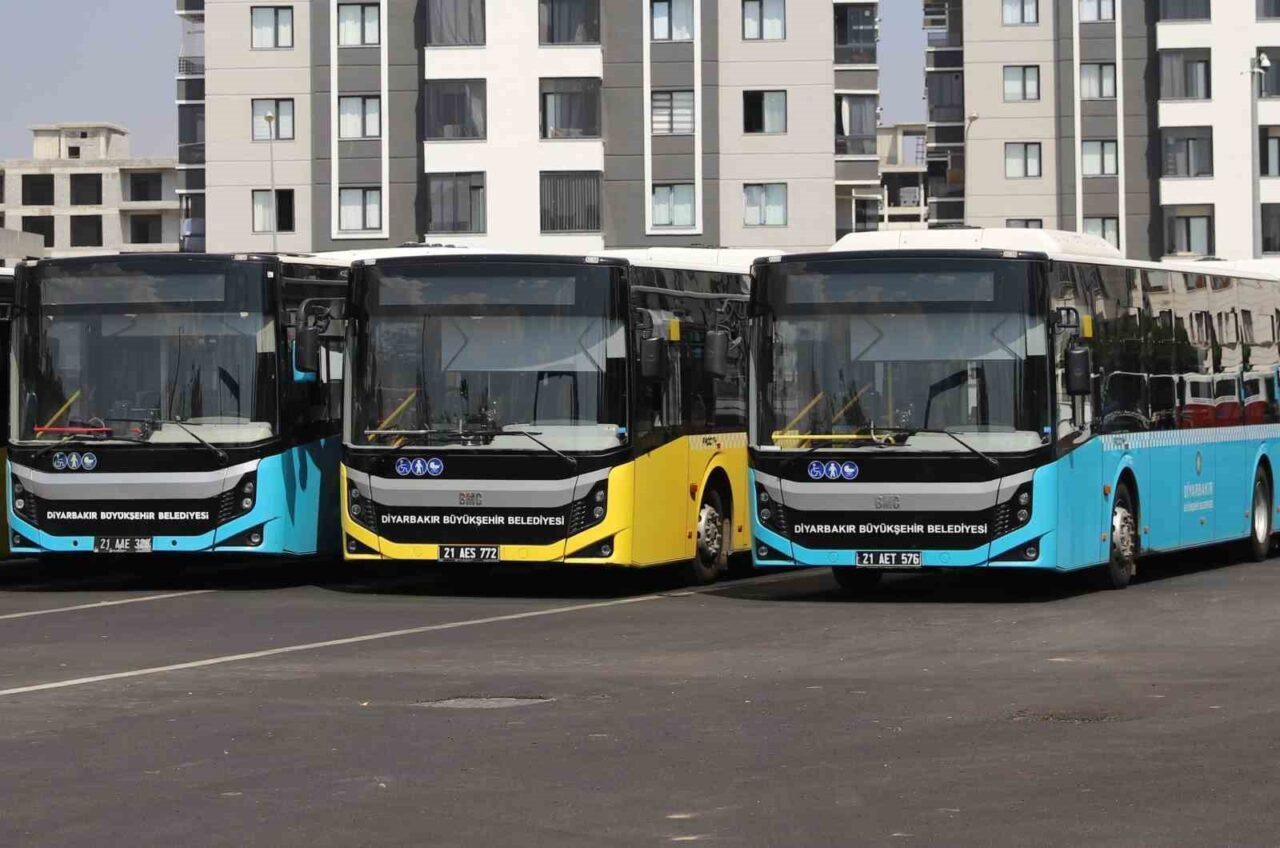 Diyarbakır Büyükşehir Belediyesi, tarihi Zerzevan Kalesi'ne otobüs seferleri düzenlemeye başlıyor.