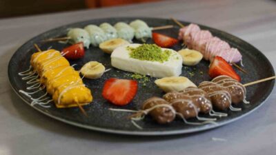 Adanalı tatlıcı Zeynep Geyik, geleneksel katmeri yenilikçi bir şekilde "çöp