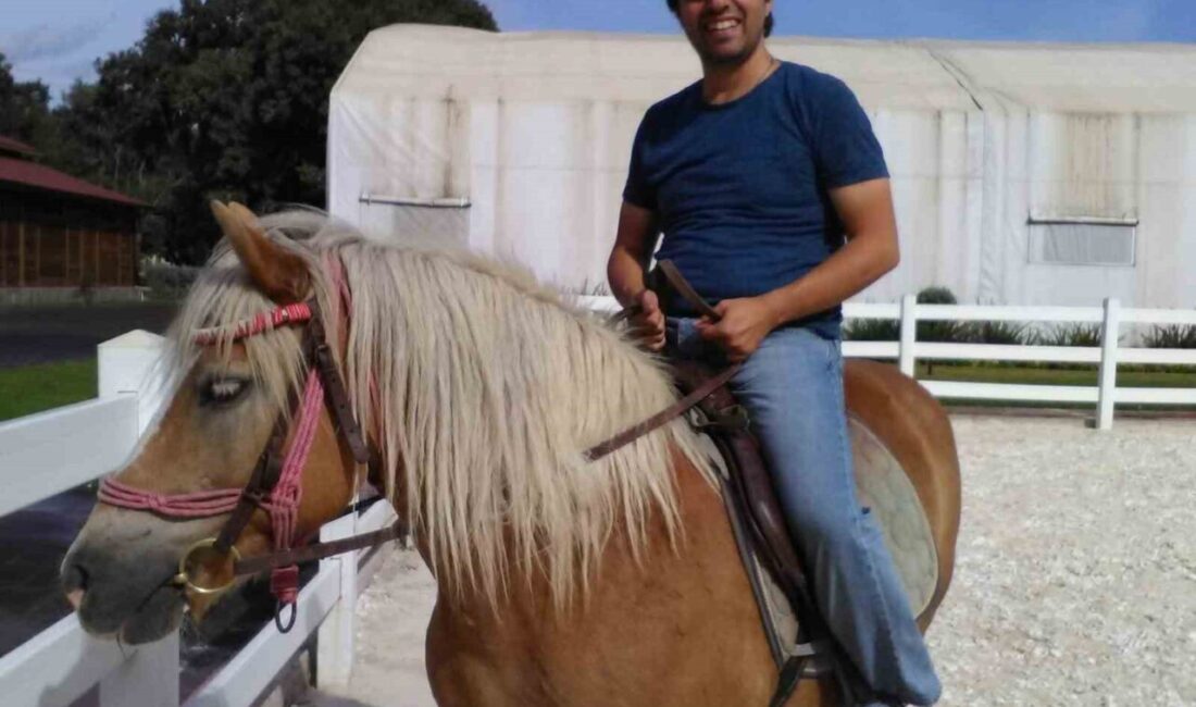 Karacabey’de Ziraat Mühendisi Evinde Ölü Bulundu, Soruşturma Başlatıldı Bursa'nın Karacabey ilçesinde yaşayan 47 yaşındaki ziraat mühendisi Turgut Tavukçular,