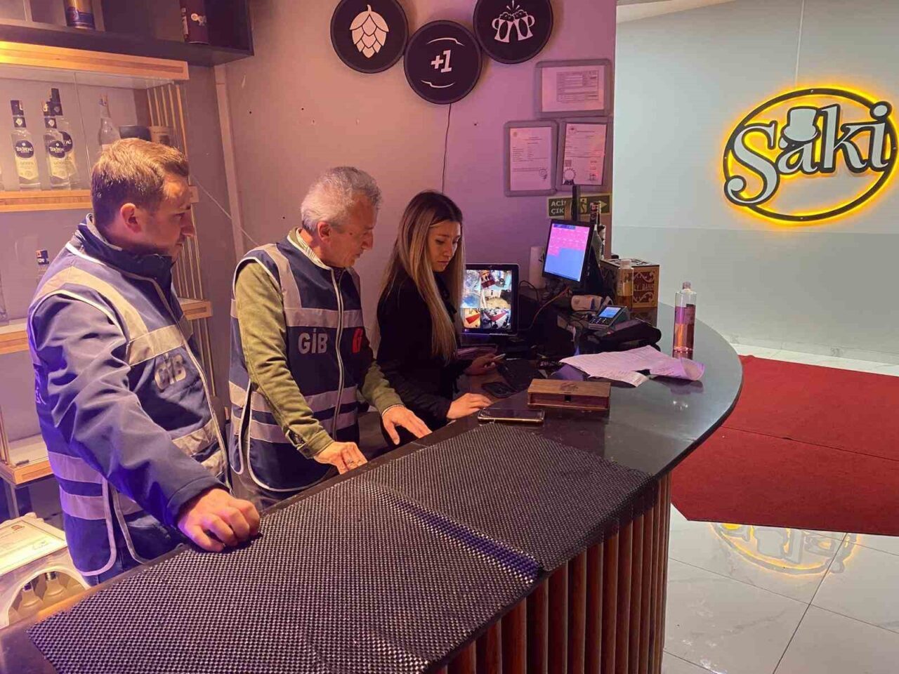 Zonguldak Defterdarlığı'nın denetim ekipleri, sosyal medya fenomenlerinin katıldığı organizasyonları denetleyerek,