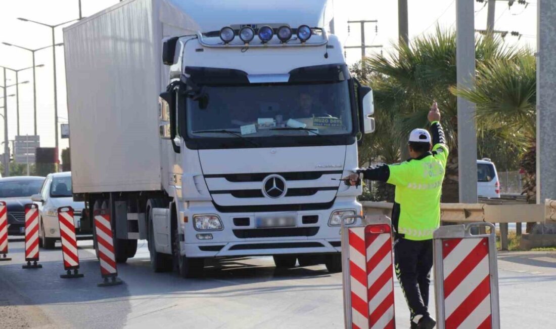 Kış Lastiği Zorunluluğu Bugün İtibarıyla Başladı, Uymayanlara Ceza Uygulanacak Şehirlerarası ticari araçlar için kış lastiği kullanımı zorunlu hale geldi.