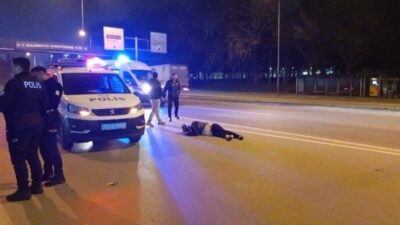 Bursa'nın Osmangazi ilçesinde, üst geçidi kullanmayarak ana yoldan karşıya geçmeye